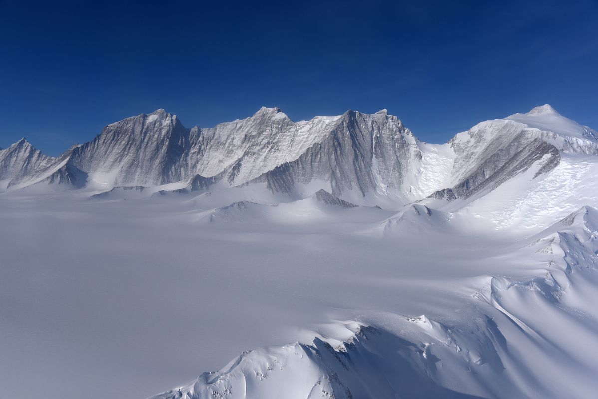 07D Flying By Mount Ryan, Mount Gardner, Mount Tyree, Mount Epperly, Mount Shinn, Knutsen Peak, Boyce Ridge Just Before Landing At Mount Vinson Base Camp